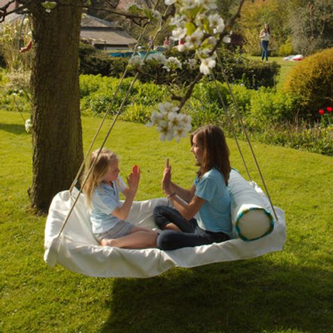  STYLISH SWINGS.