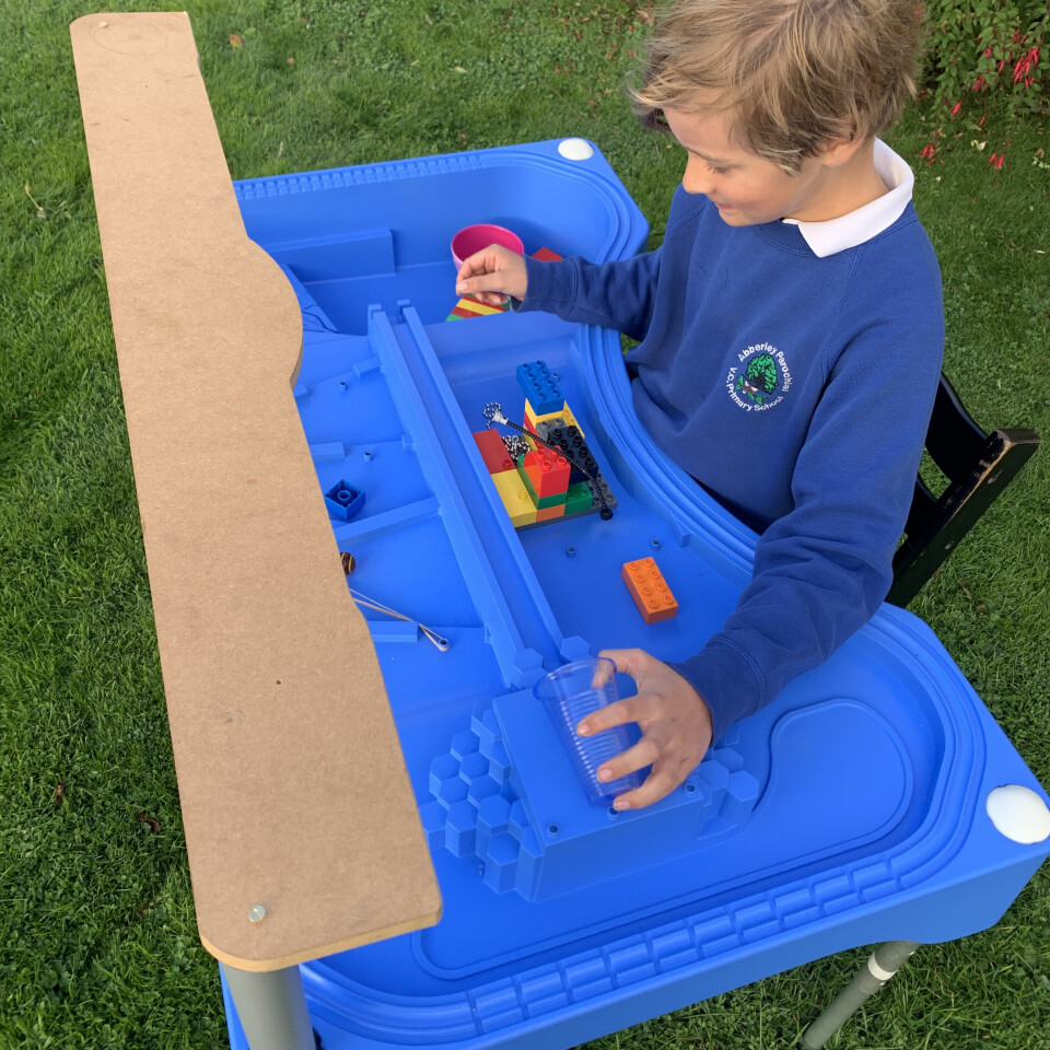 Gravity Sand and Water Table 