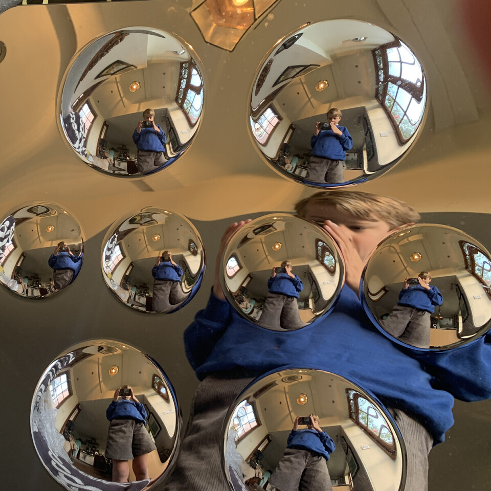 Square Acrylic Mirror with 8 Bubbles