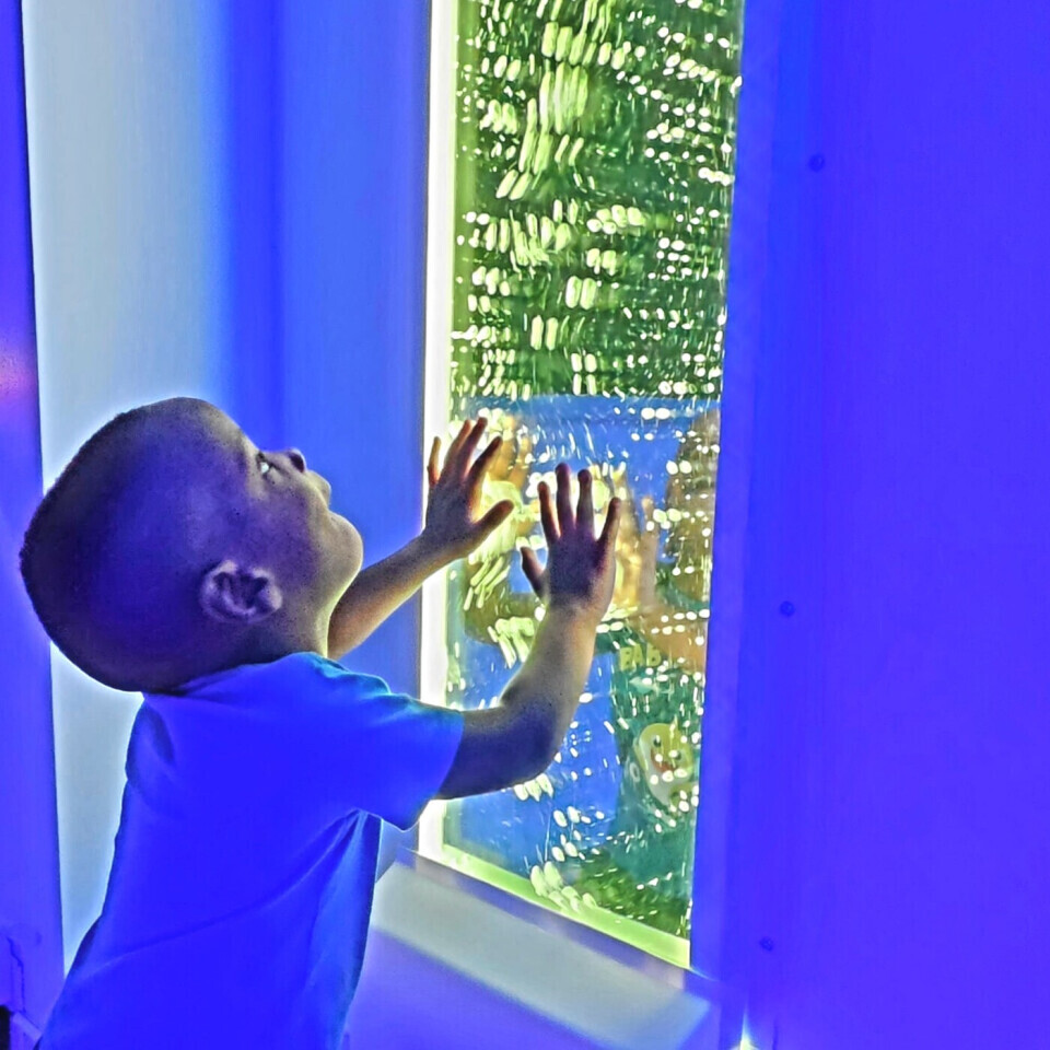 Infinity Bubble Wall 60" 