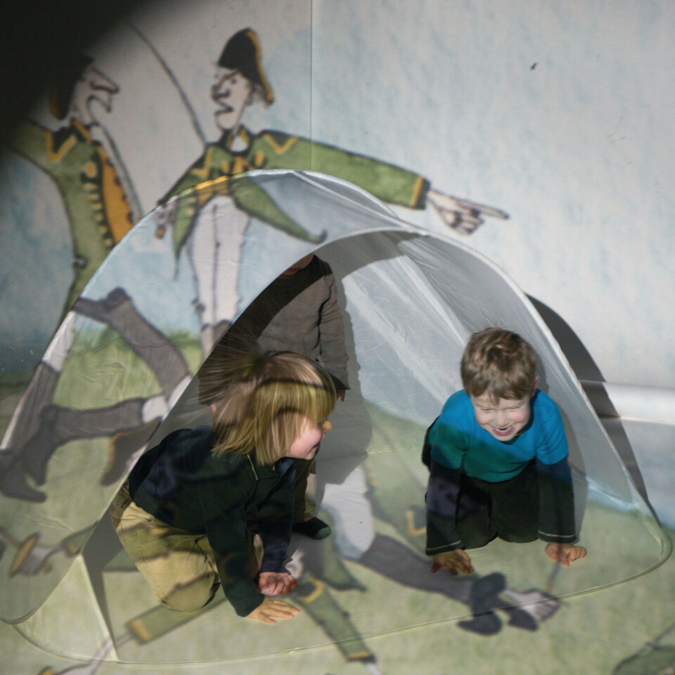Projection Accessory, Soft Pop-Up Immersive Cave