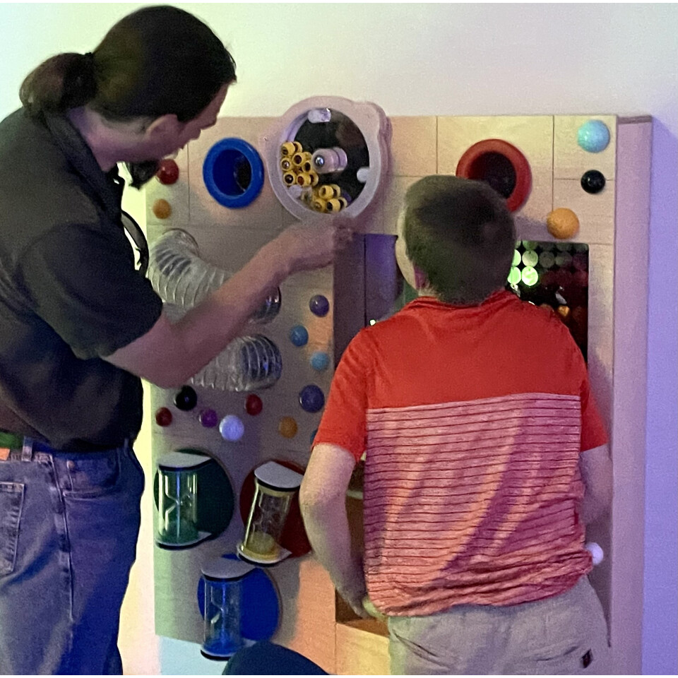 Gravity Wonder Wall Station