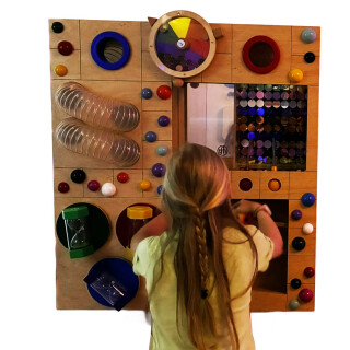 Gravity Wonder Wall Station
