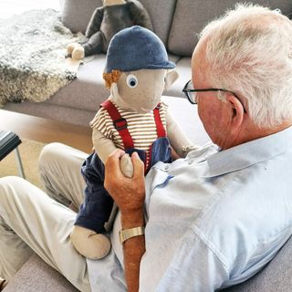 Taktil - Demensdocka Henric