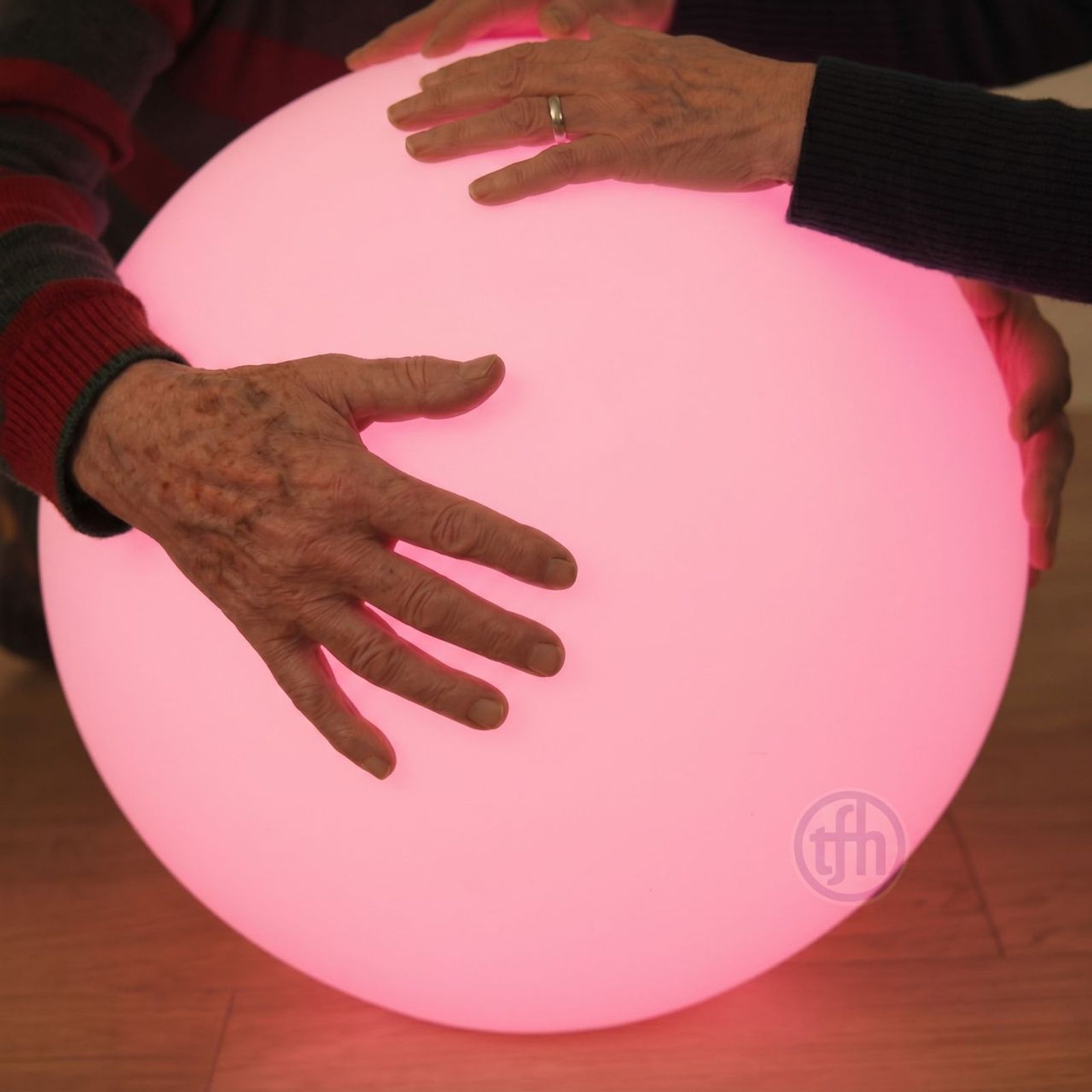 Colour Morphing Sphere