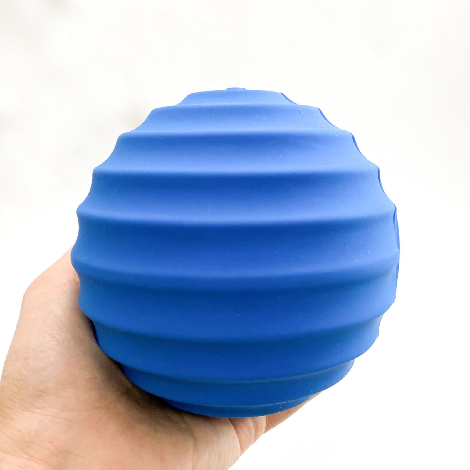 Compact Rechargable Vibrating Ball Compact Rechargable Vibrating Ball