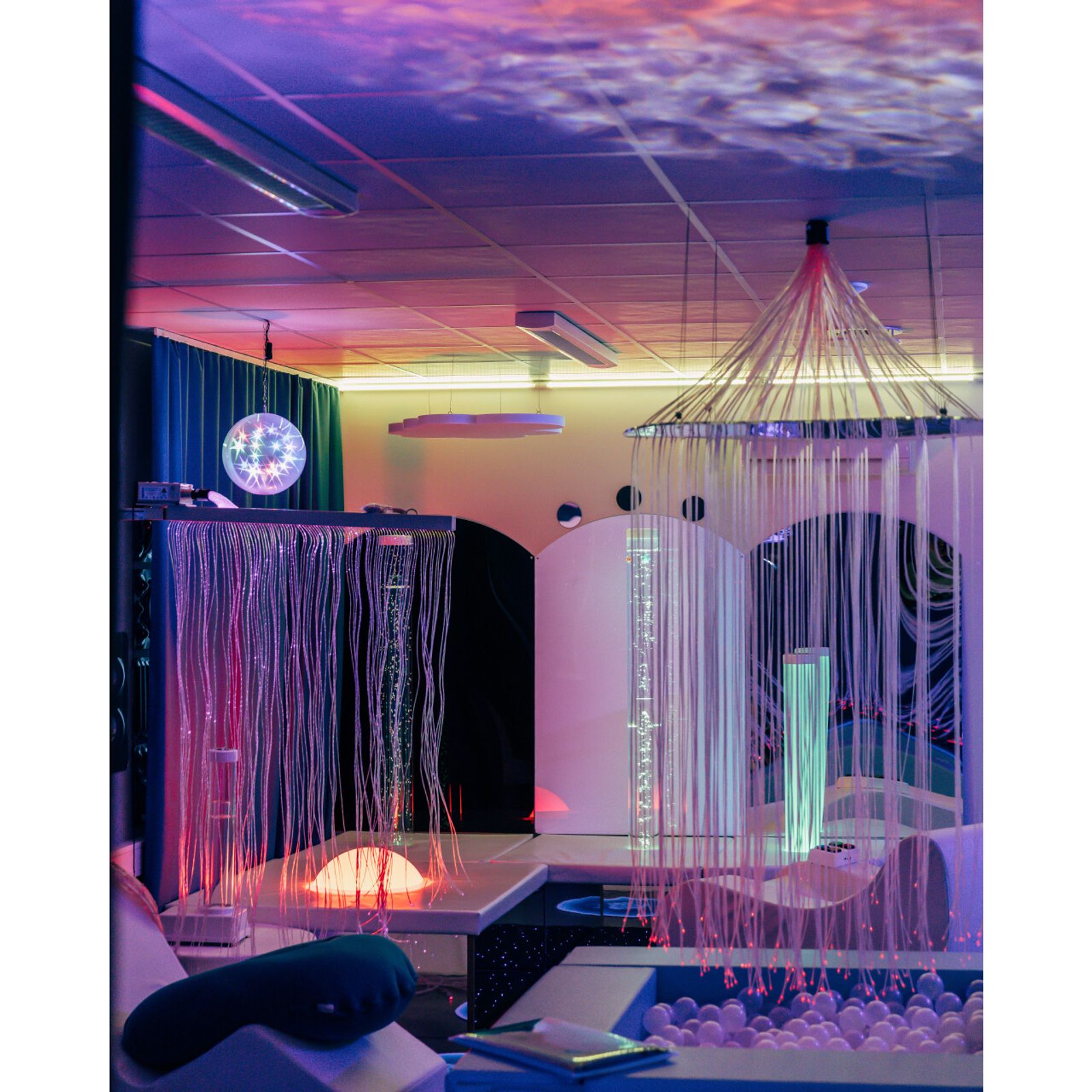 Okrossbar akrylplastspegel