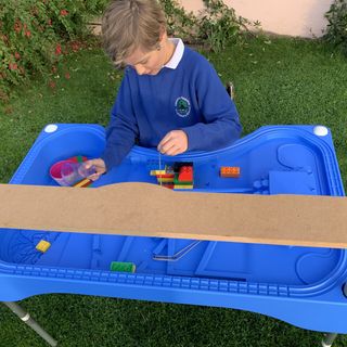 Gravity Sand and Water Table 