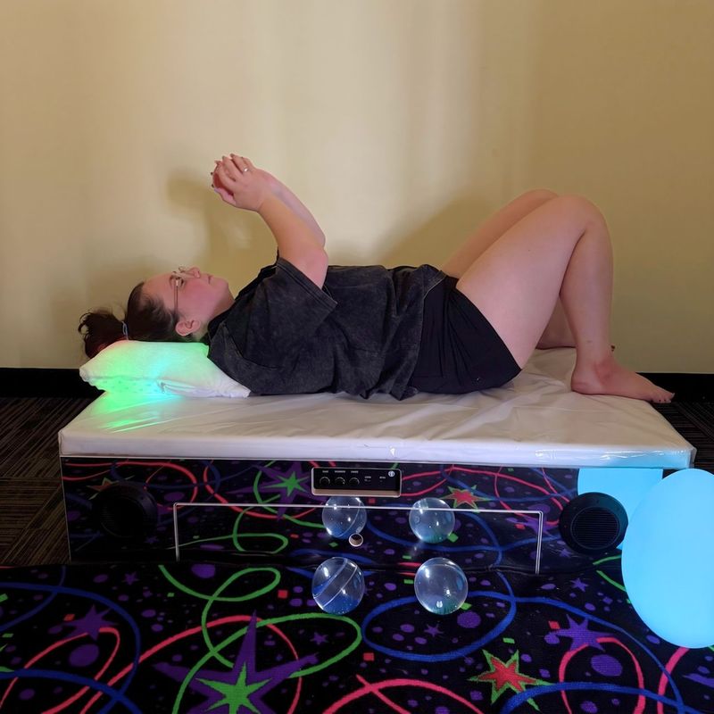 Resonance Platform with Foam Pad