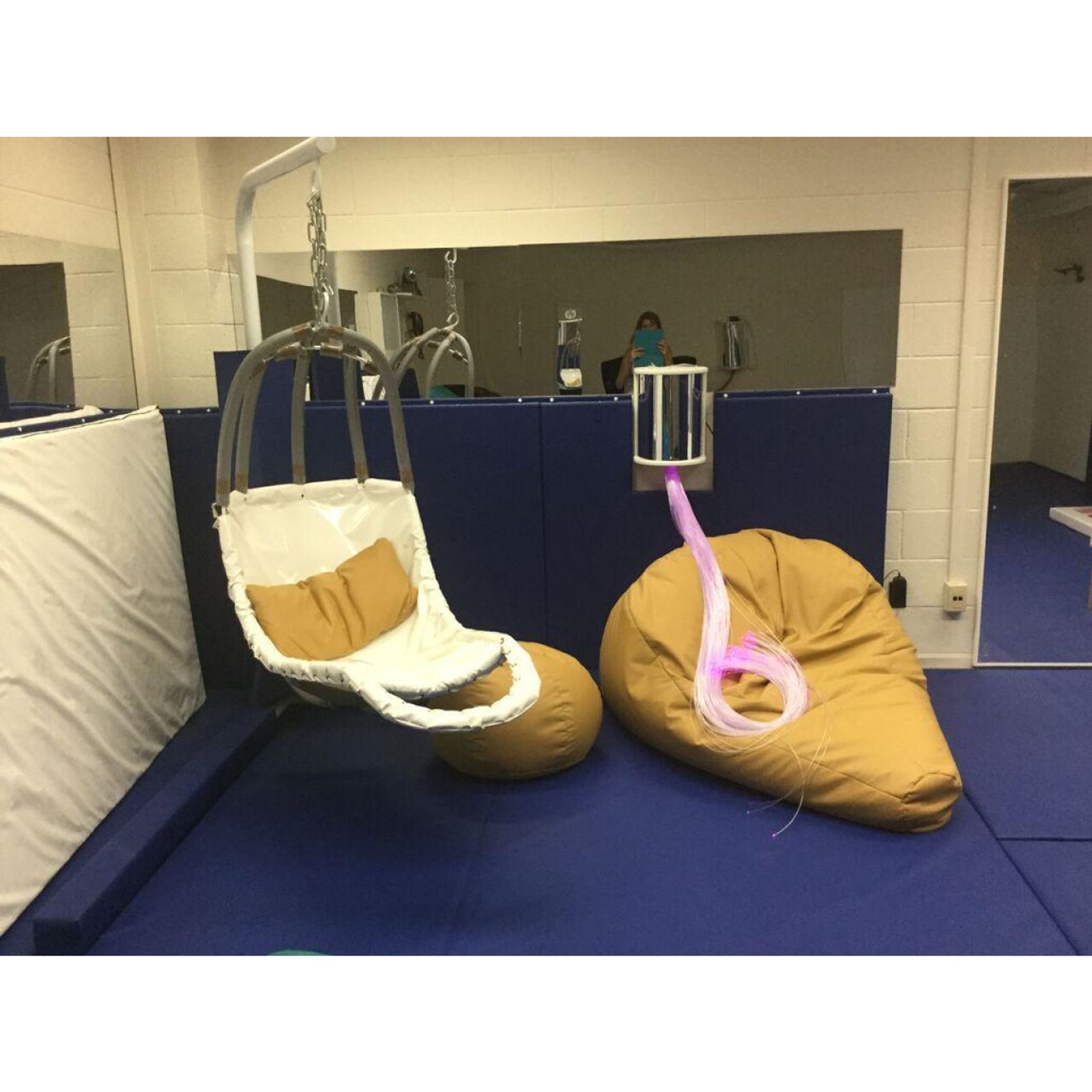 Swaying Banana Leaf Chair