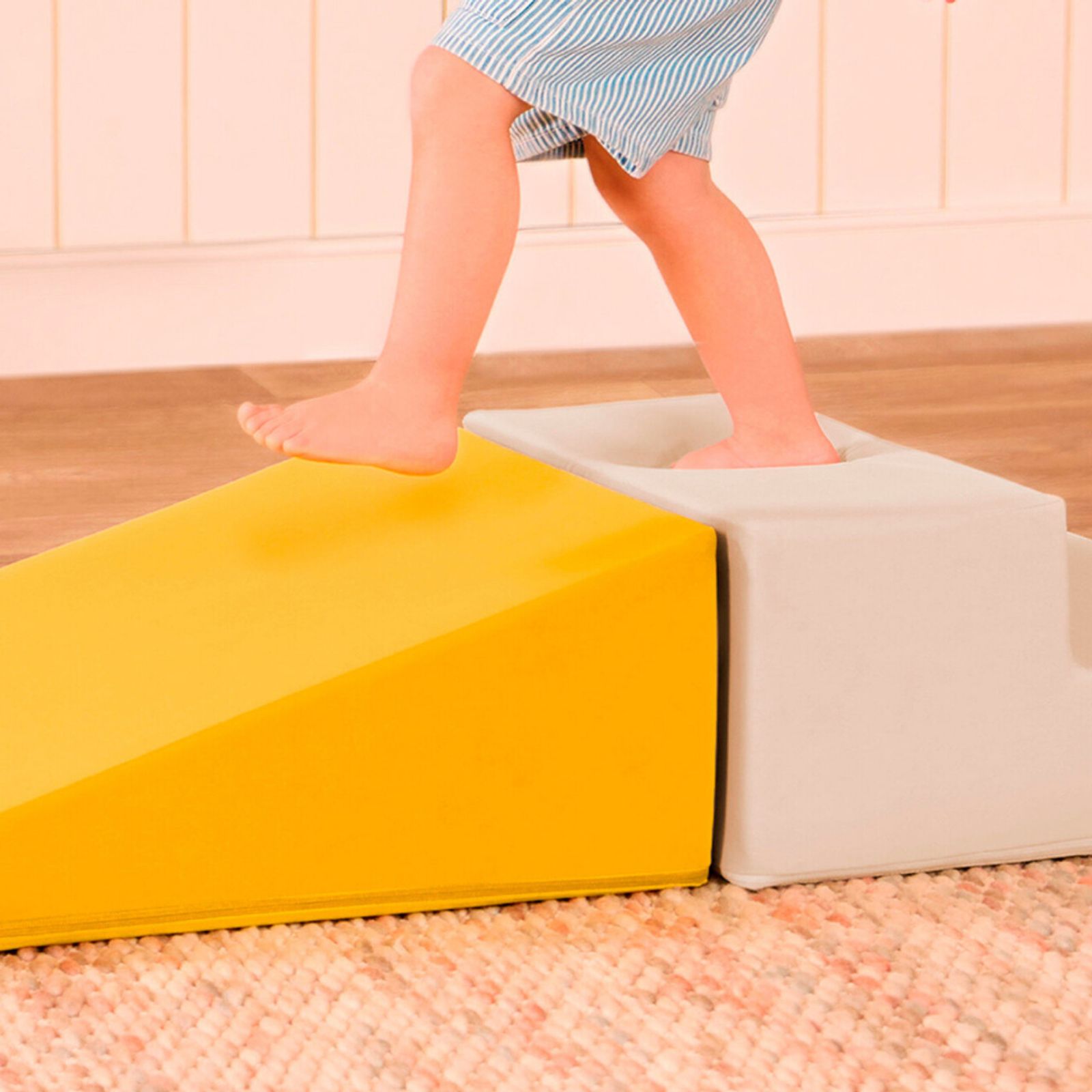 WonderShapes 5 piece Sensory Foam Play Set