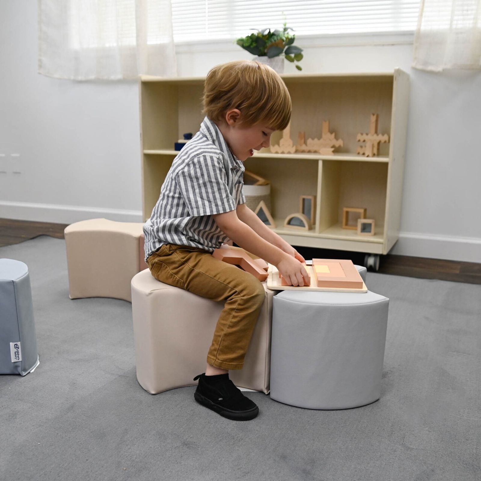 Childrens Factory  Bowtie Seating - Drop Ship