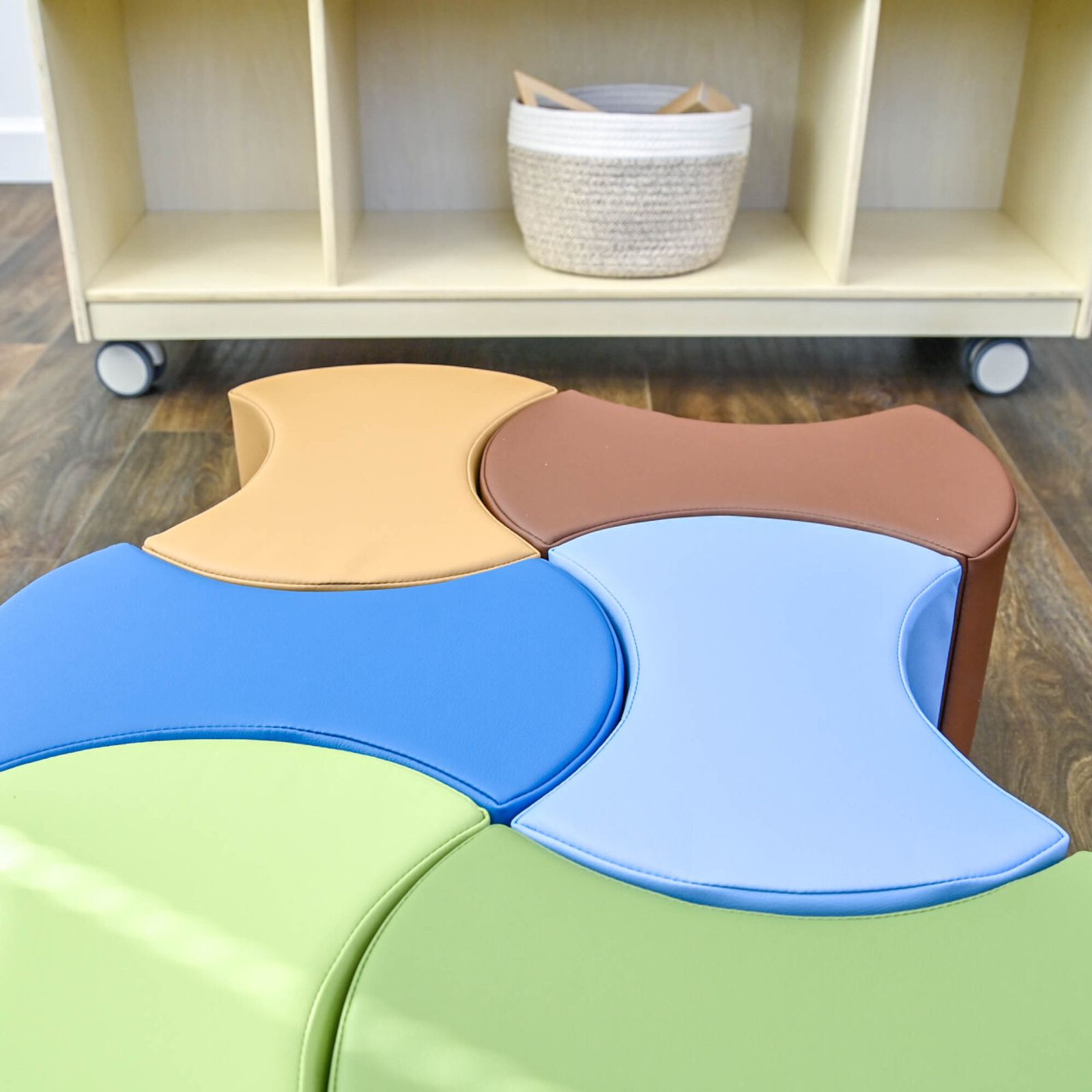 Childrens Factory Bowtie Seating - Drop Ship