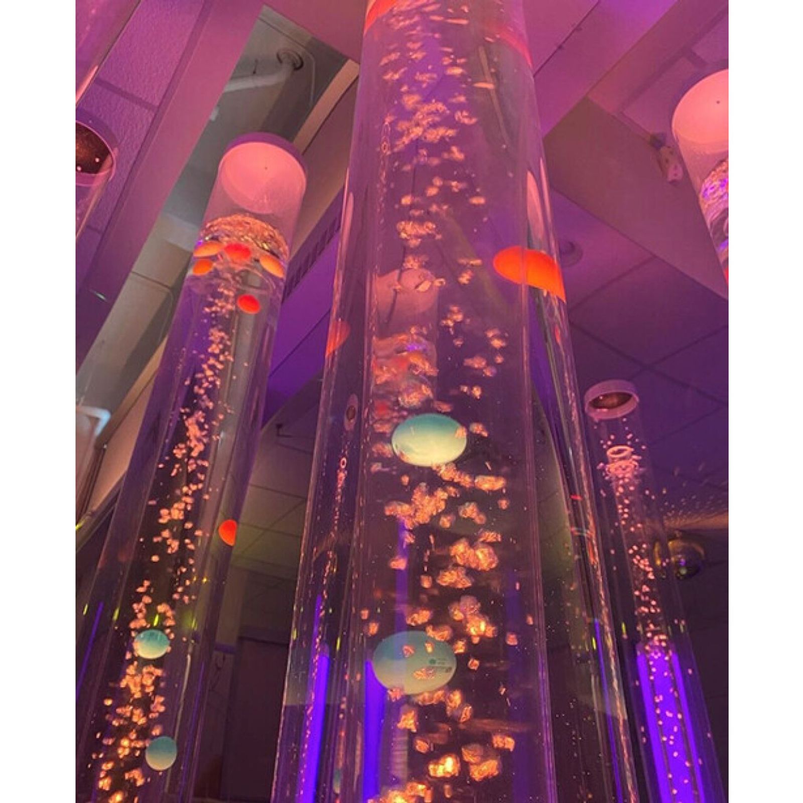 Interactive, Water Bubble Columns 