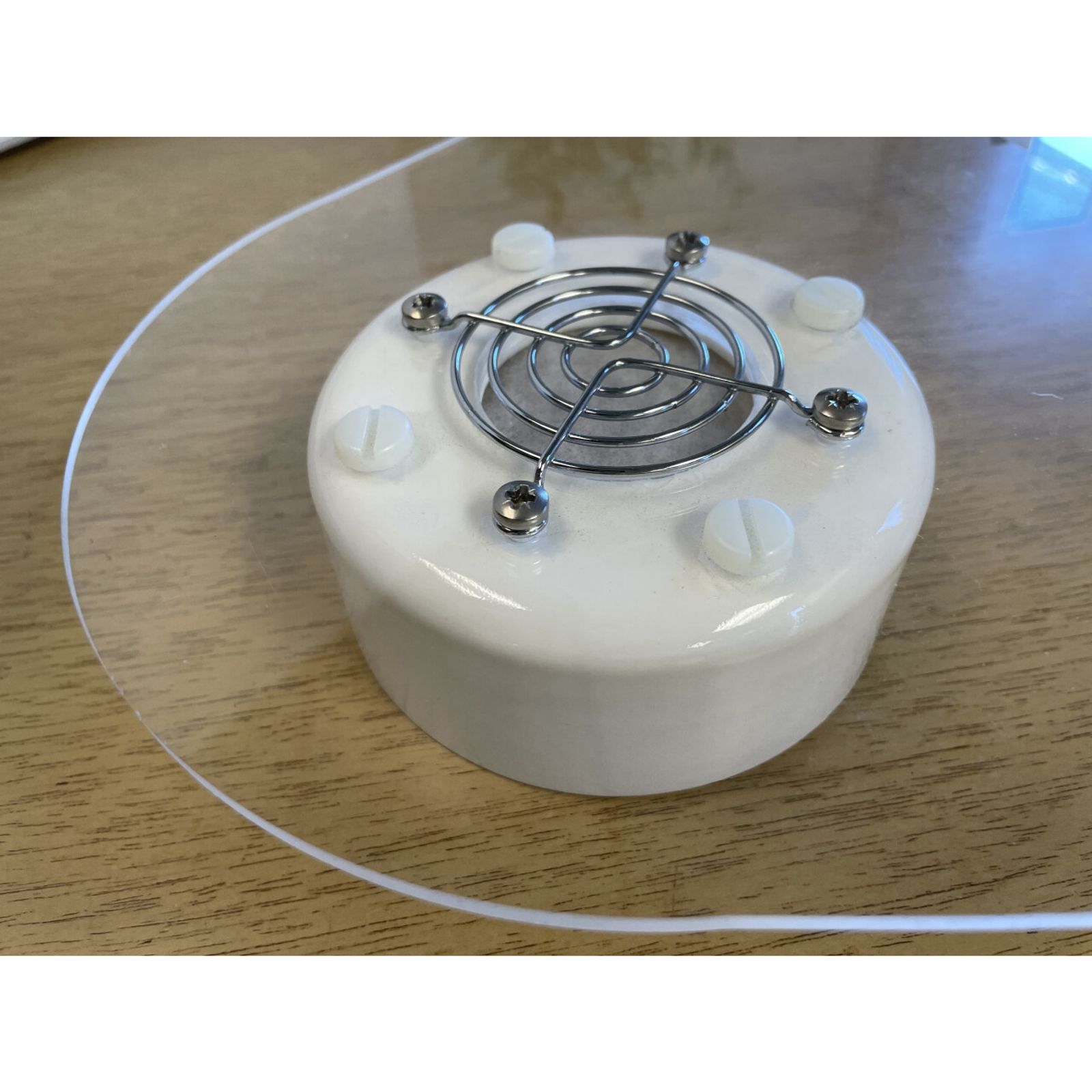 Budget Hurricane Tube Wall Bracket