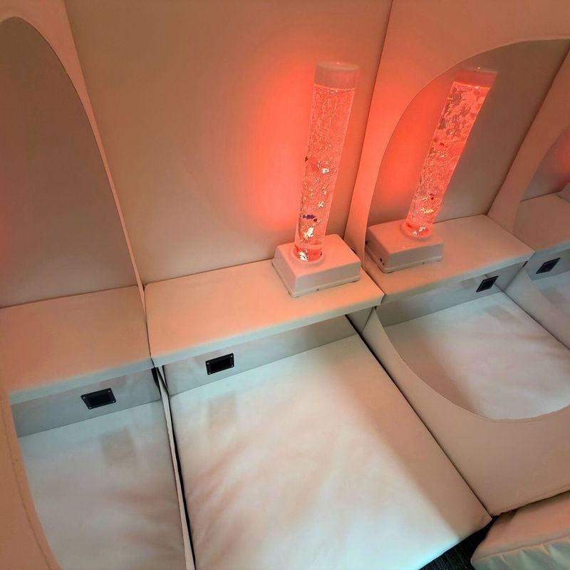 Soft & Safe Mirrored Sensory Den – Foldable Sensory Hideaway with Safe Acrylic Mirrors
