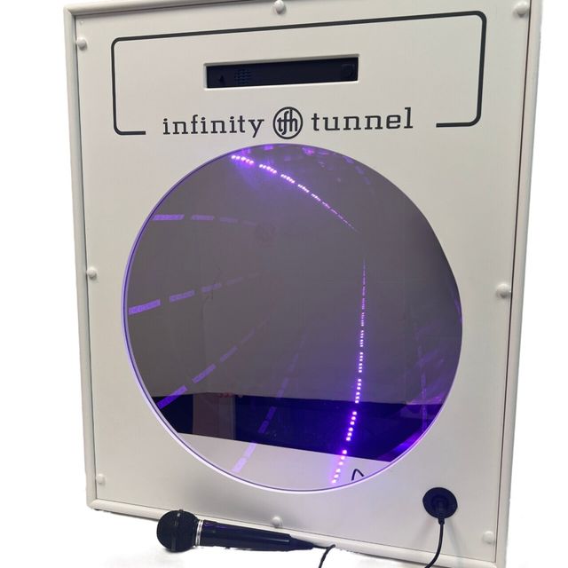Interactive Infinity Tunnel Panel