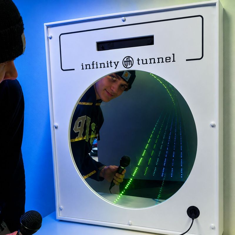 Interactive Infinity Tunnel Panel