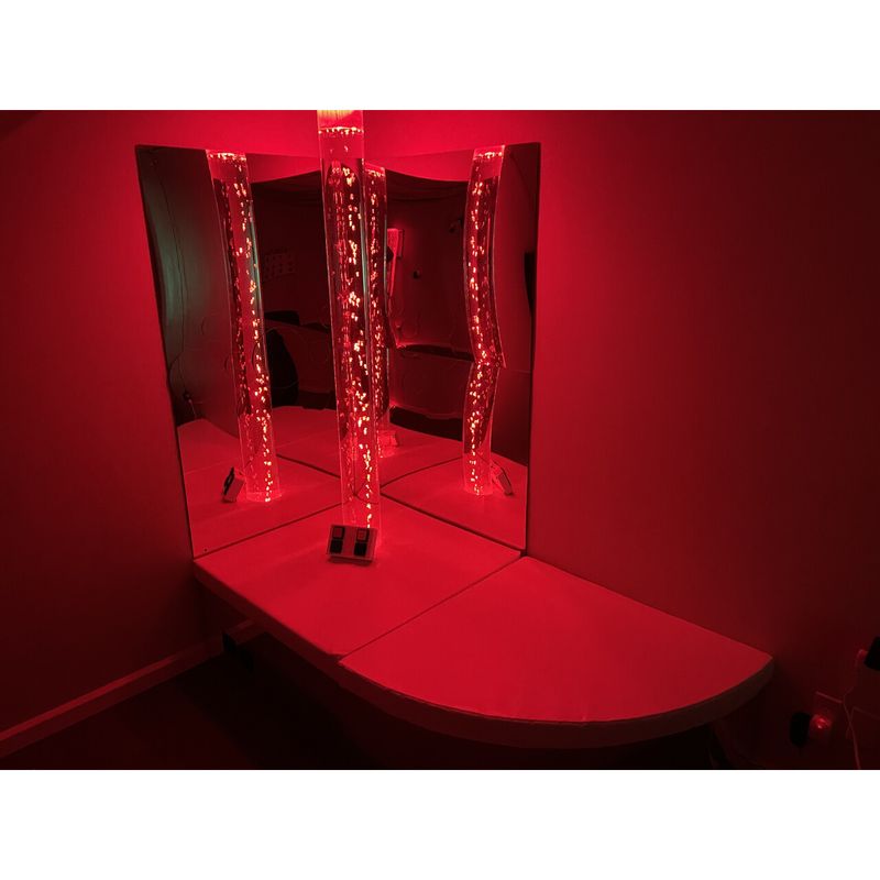 Quadrant Podium Bench  