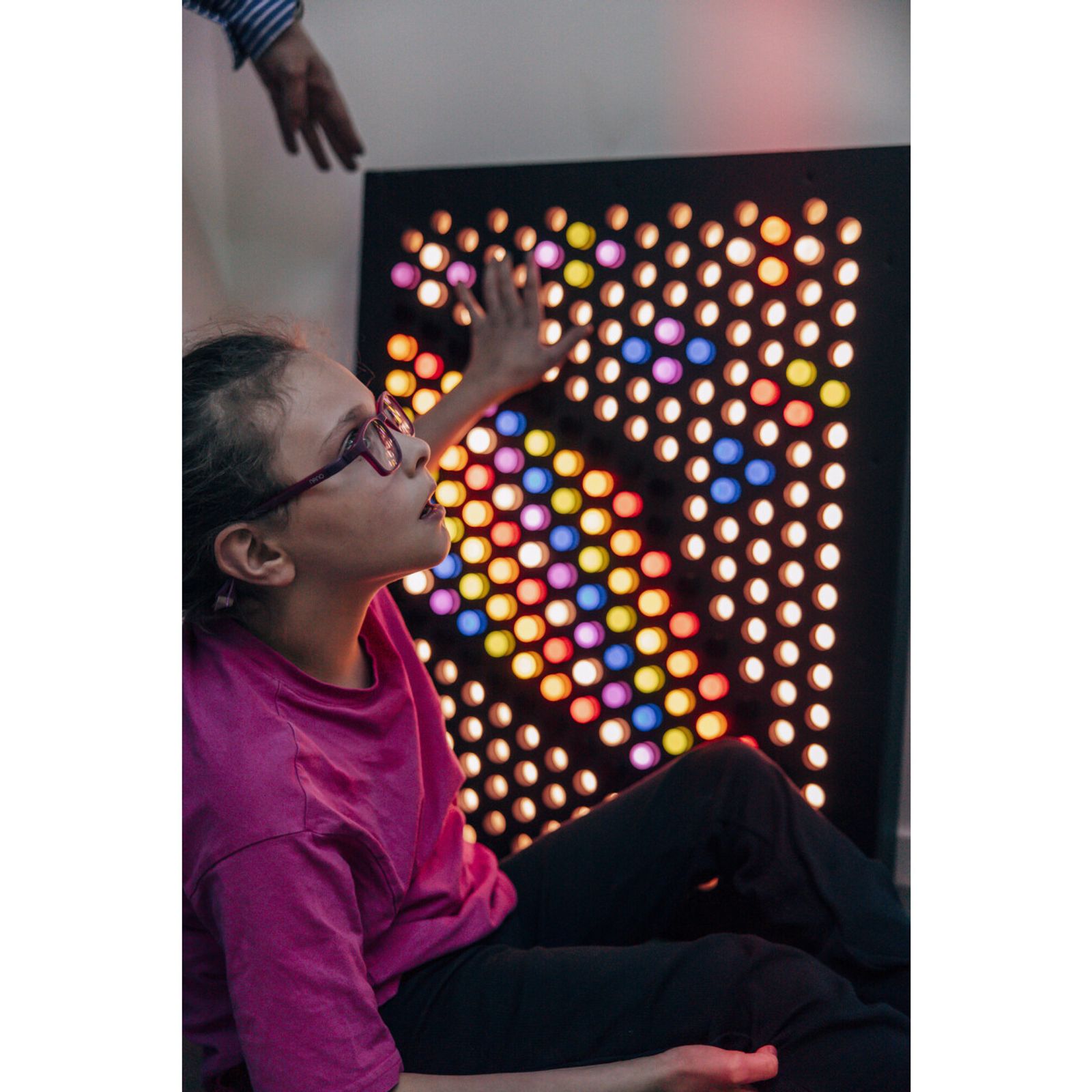 Rod Wall Light Panel