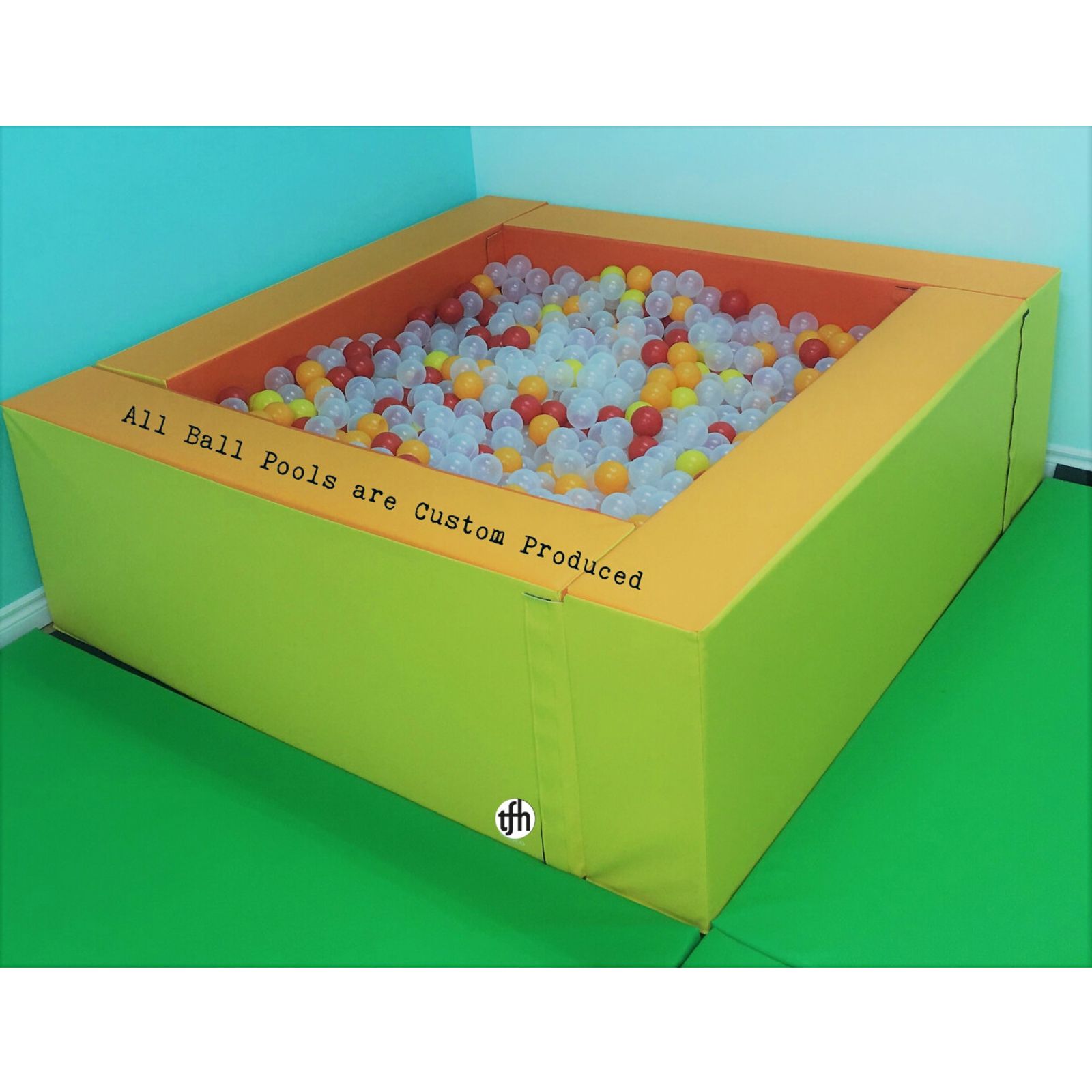 XXL Ball Pit with 3000 balls 