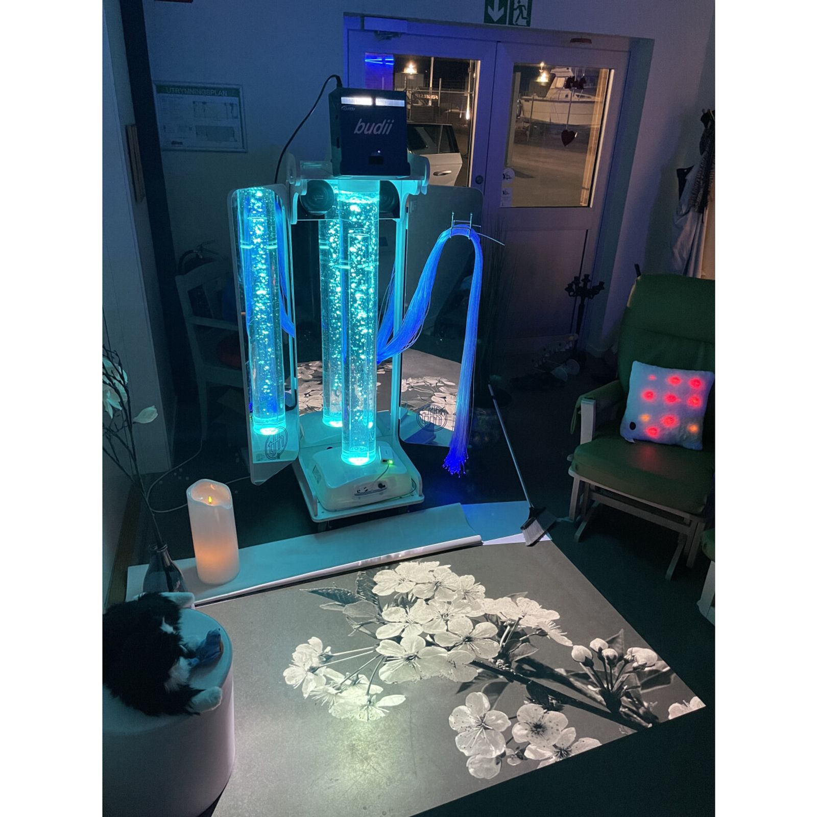 Rullande Mobilt Sinnesrum  - Vecta Budii med Bubbelrör