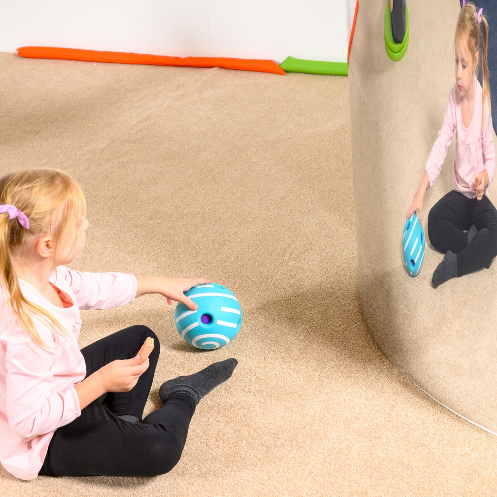 Giggle Orb Large - sound ball